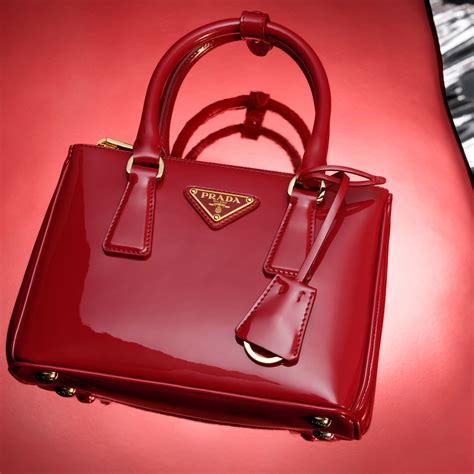 contact prada customer service uk|prada customer service usa.